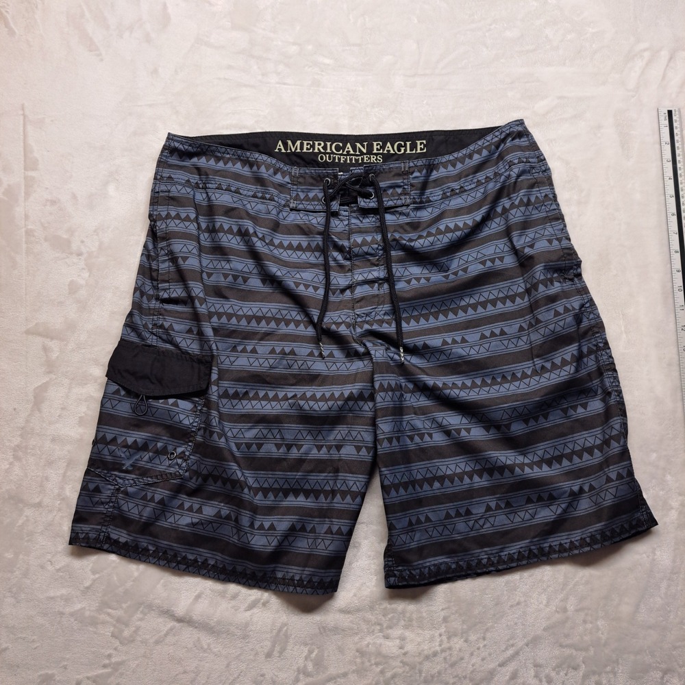 American Eagle Board Shorts Mens XL Blue Black Tribal Geometric Excellent Cargo